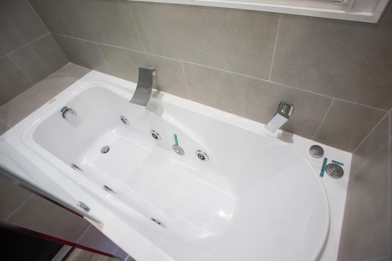 Windrose 8 Appartement Madrid Buitenkant foto